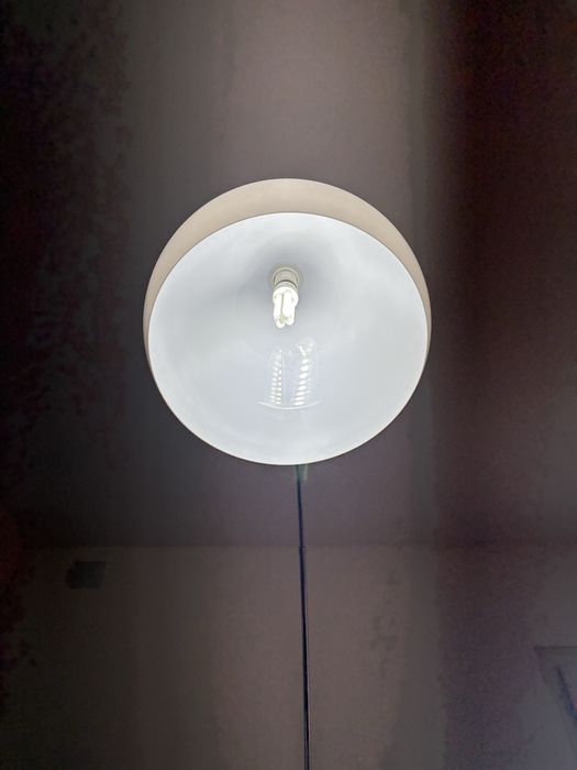 Candeeiro de canto com base