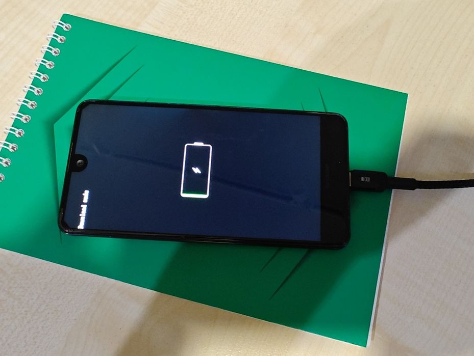 Смартфон Sharp Aquos s2  4/64  Global