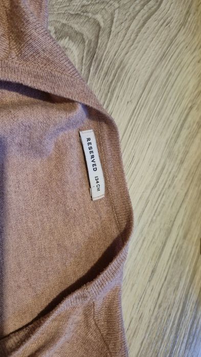Sweterek kardigan rozm 134 reserved