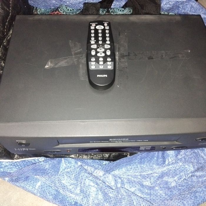 Philips Video Player with 6 Heads and Remote Control64740050022275123