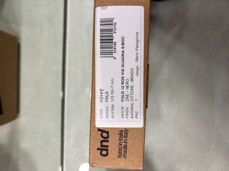 Дверна ручка DND by Martinelli FOLD 02 на квадратній розетці VIS чорна