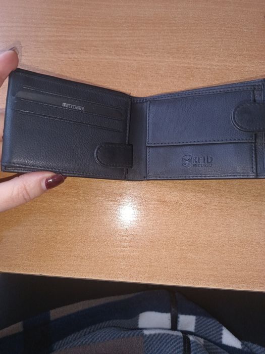 Продам новий шкіряний чоловічий гаманець!