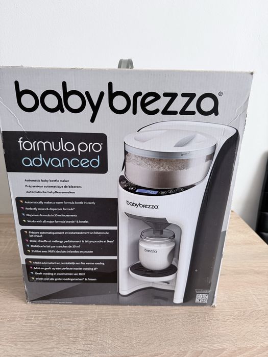 Машина для приготування дитячої суміші Baby Brezza Formula Pro Advanced