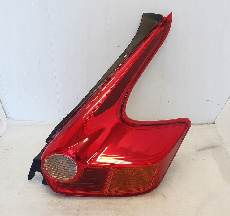 nissan juke i 11 -lampa tył prawa europa oryginał