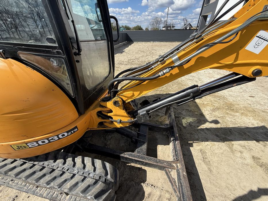 Міні екскаватор jcb 8030