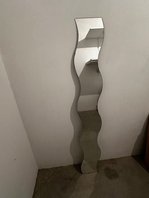 Espelho decorativo ondulado 160cm x 20cm