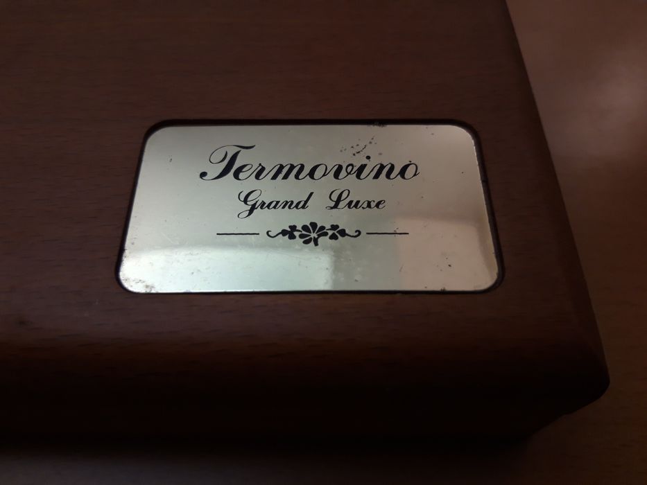 Caixa com instrumentos para vinho TERMOVINO