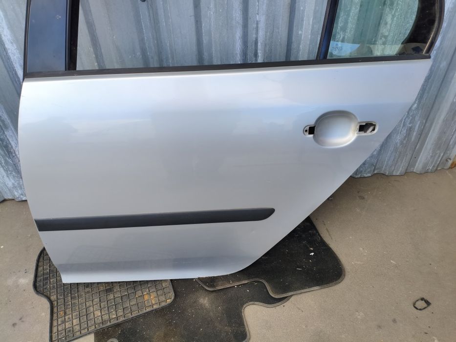 Drzwi poszycie VW Golf 5 LA7W lewy tył