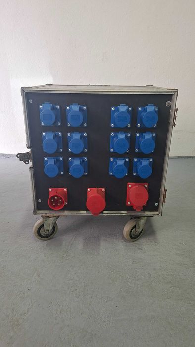 Quadro ELÉCTRICO Trifásico (32A - 16A)