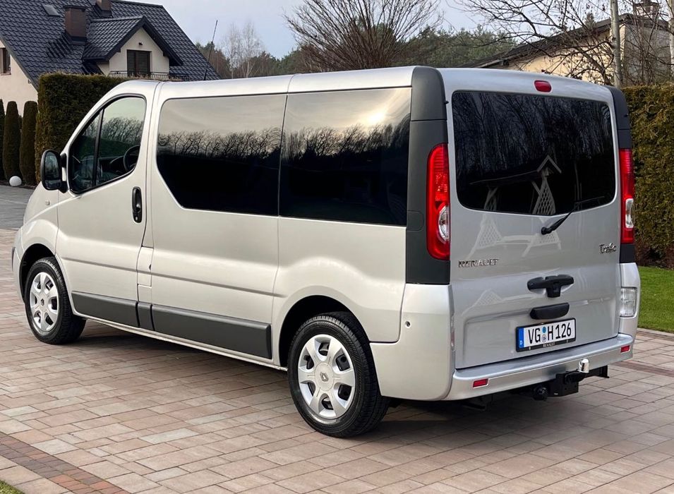 Renault Trafic 2012р 2.0 дизель пасажир 9 місць