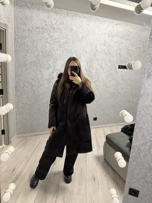 Шуба з нутрії натуральна