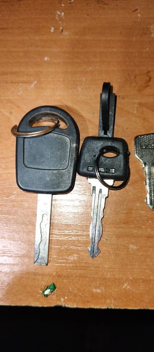 Ключі від замків авто