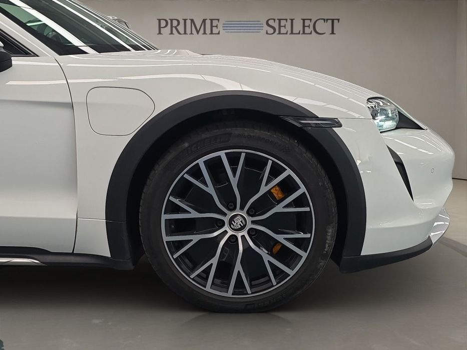 Porsche Taycan Cross Turismo