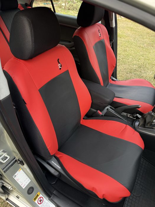 Pokrowce komplet Toyota Avensis