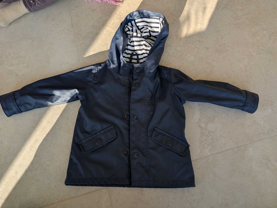 Kurtka przeciwdeszczowa z kapturem Babaluno rozmiar 80-86