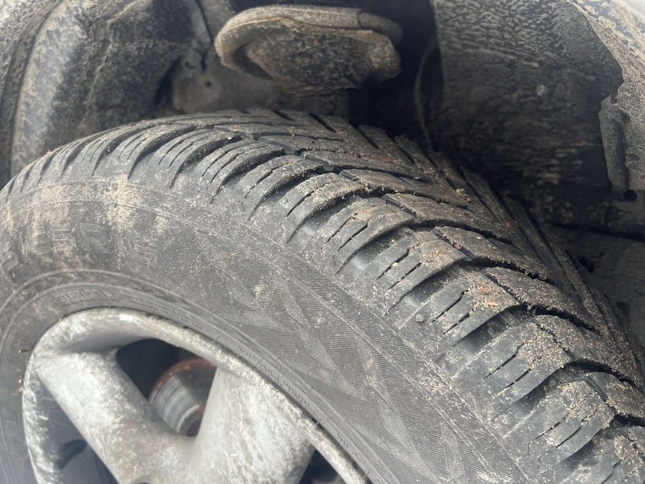 Оригинальные диски Nissan икс треил т30 31 резиной Hankook 2018