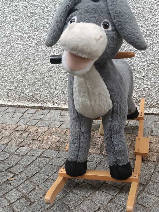 Baloiço em burro. Bom estado.