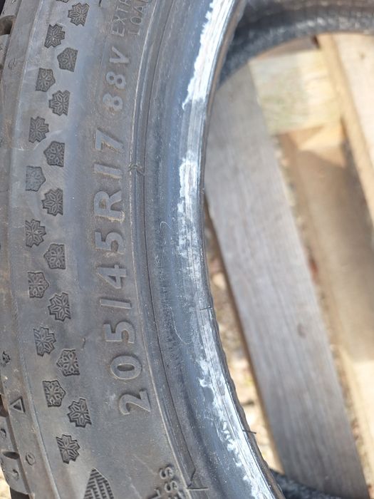 Opony zimowe Dunlop Winter Sport 4  205 45 r17 88Vd