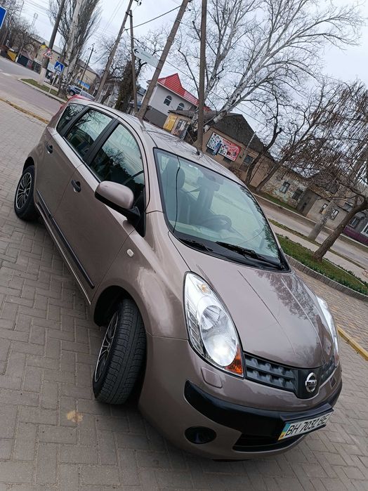 Нисан 1власниця 139тис