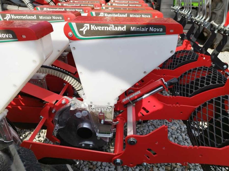Siewnik do warzyw Kverneland Miniair Nova