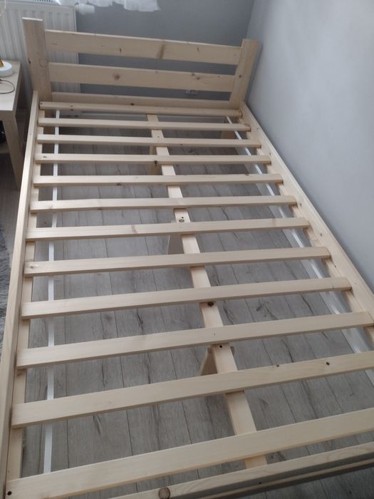 Sprzedam łóżko drewniane