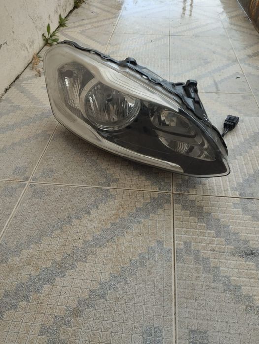 Opticas Volvo XC60 xenon  2014 a 2017