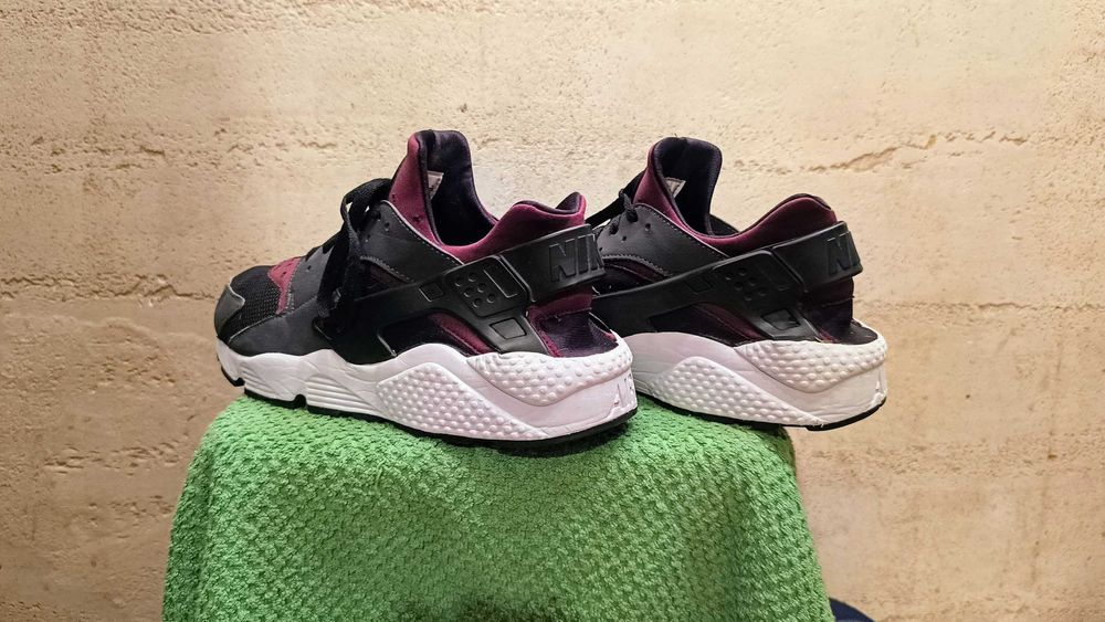 NIKE AIR HIARACHE r.45 stan bardzo dobry