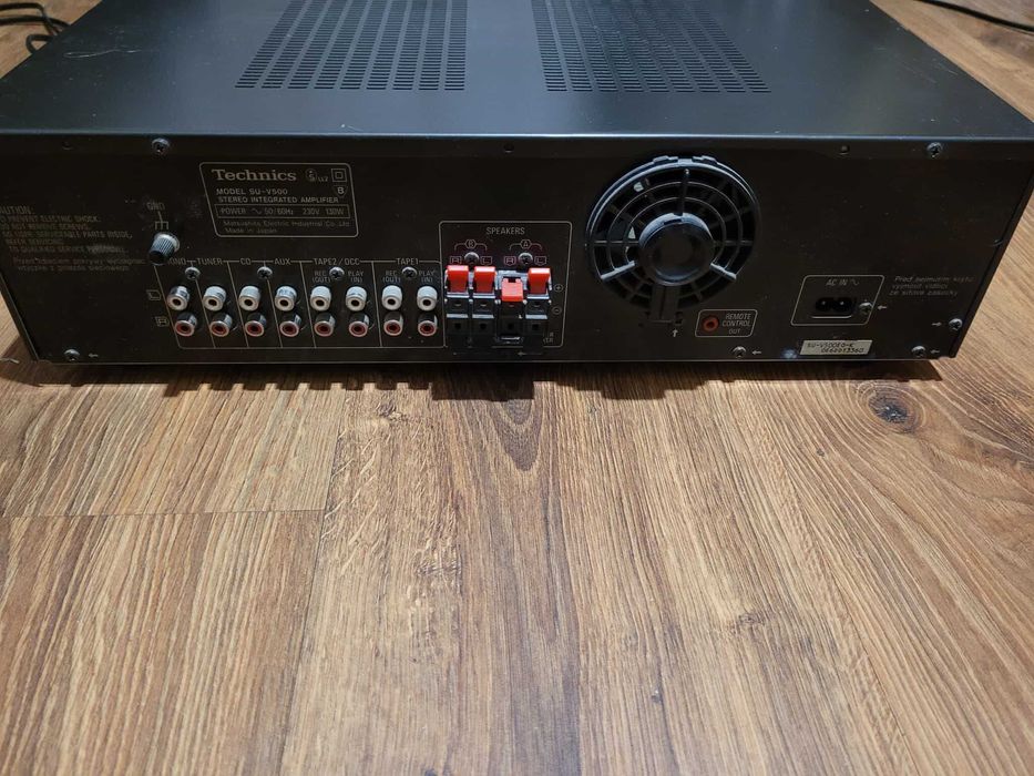 Technics wzmacniacz SU-V500 + pilot