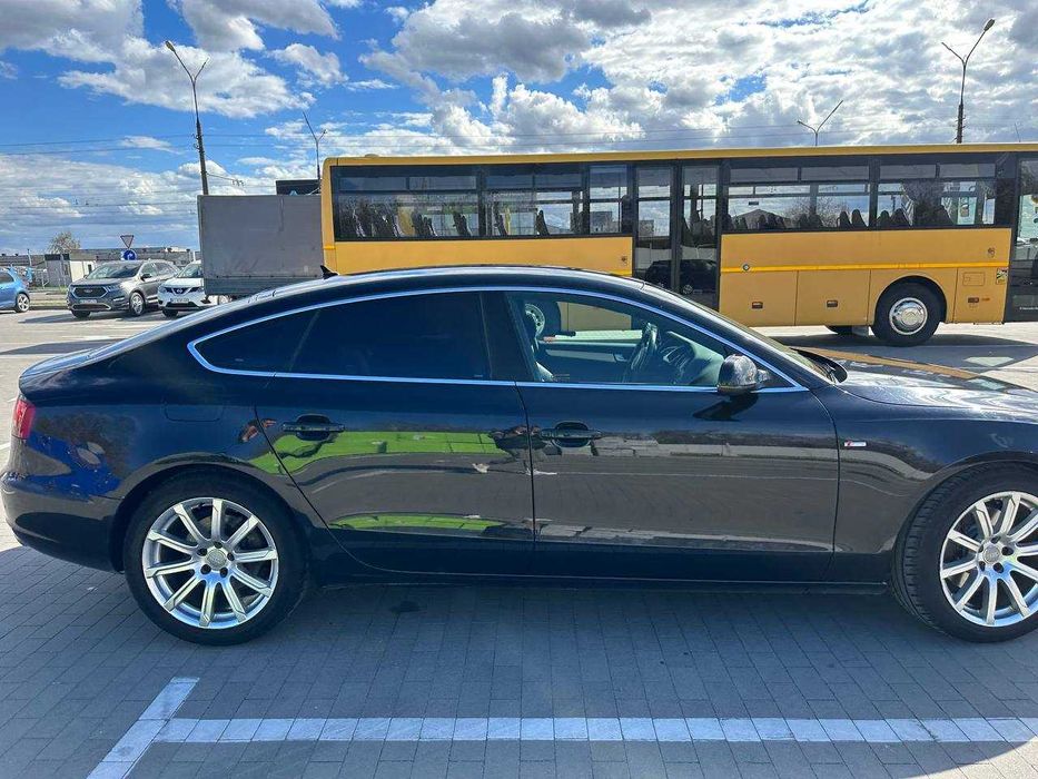 продам Audi A5 Sline