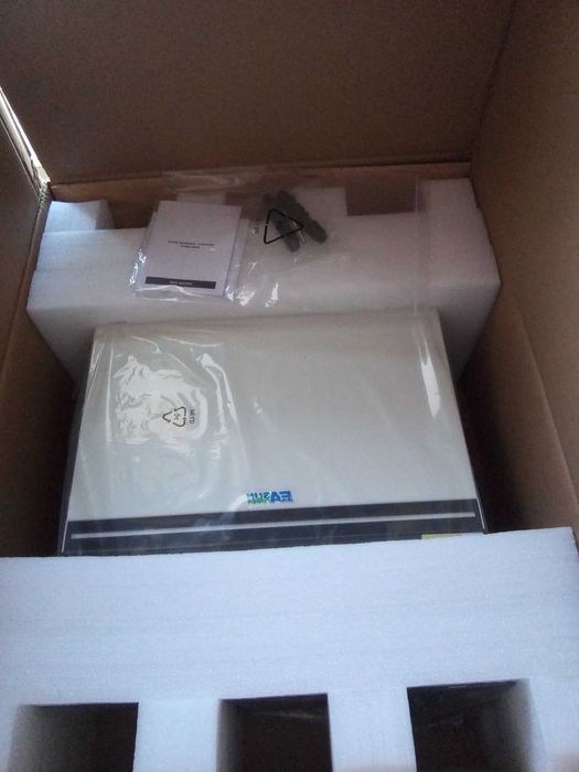 Anenji Easun SMW inwerter hybrydowy 11 kw panele