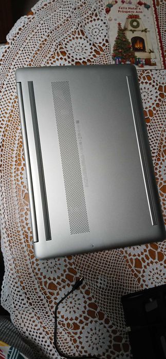 Portatil Hp ryzen 7520u - 16g ram