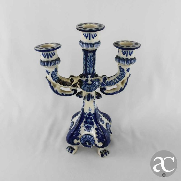 Par de candelabros de 3 lumes em faiança Cavaco – Gaia