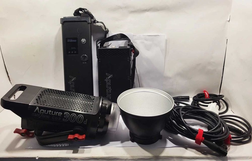 Lampa LED APUTURE 300D STORM komplet