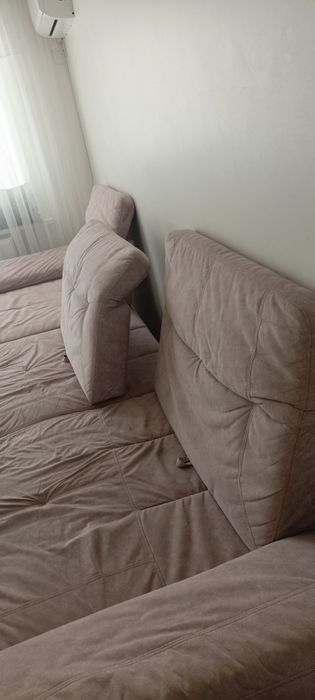 Продам диван в гарному стані.