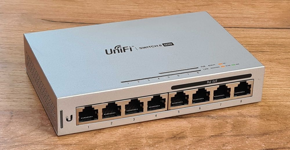 Ubiquiti UniFi Switch US-8-60W 8×Gigabit, PoE керований комутатор