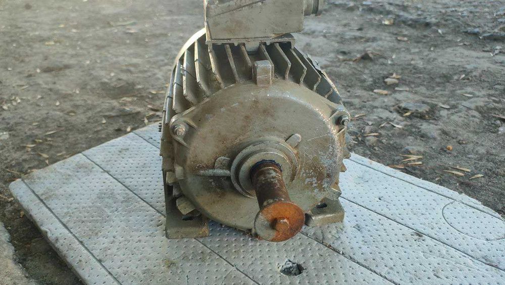 Электродвигатель 1.1 кВт 1405 об/мин( Румыния, Медь)