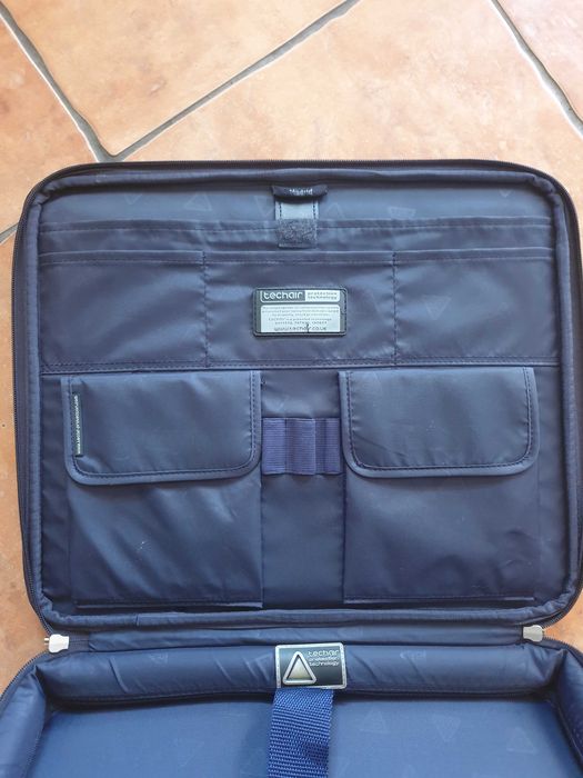 Mala para portátil Techair em bom estado