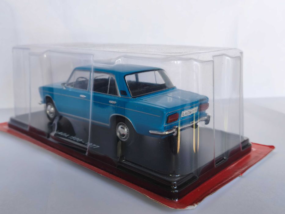 Łada 1500 / skala 1:24 / Samochody PRL Hachette / kultowe auta / Modele kolekcjonerskie / nie Deagostini