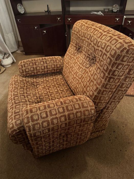 Poltronas e sofá cama