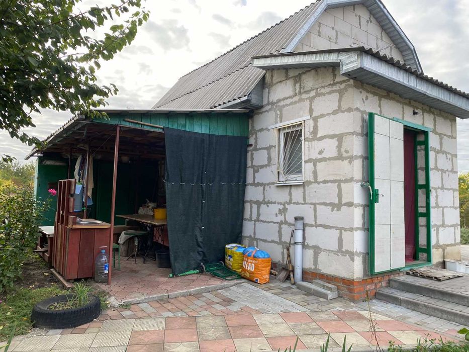 Продаю дачу в районі Світанку.