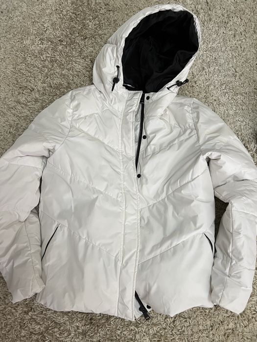 Куртка cropp курточка біла