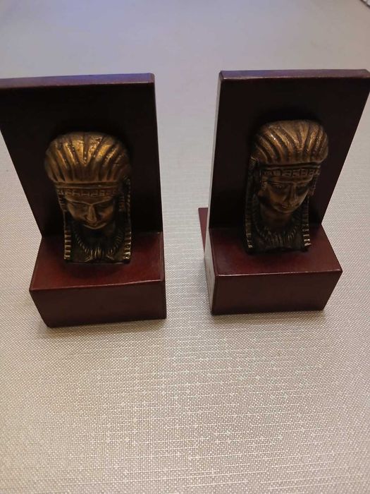 estatuetas Porta livros