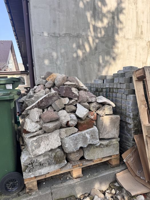 Oddam kamień polny gruz