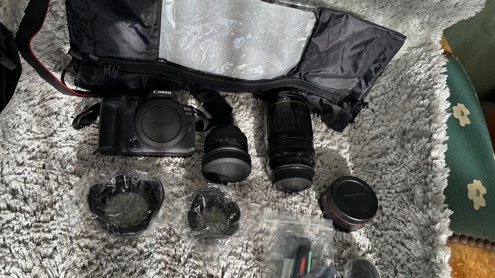 Cânon R10 + 2 lentes + acessório