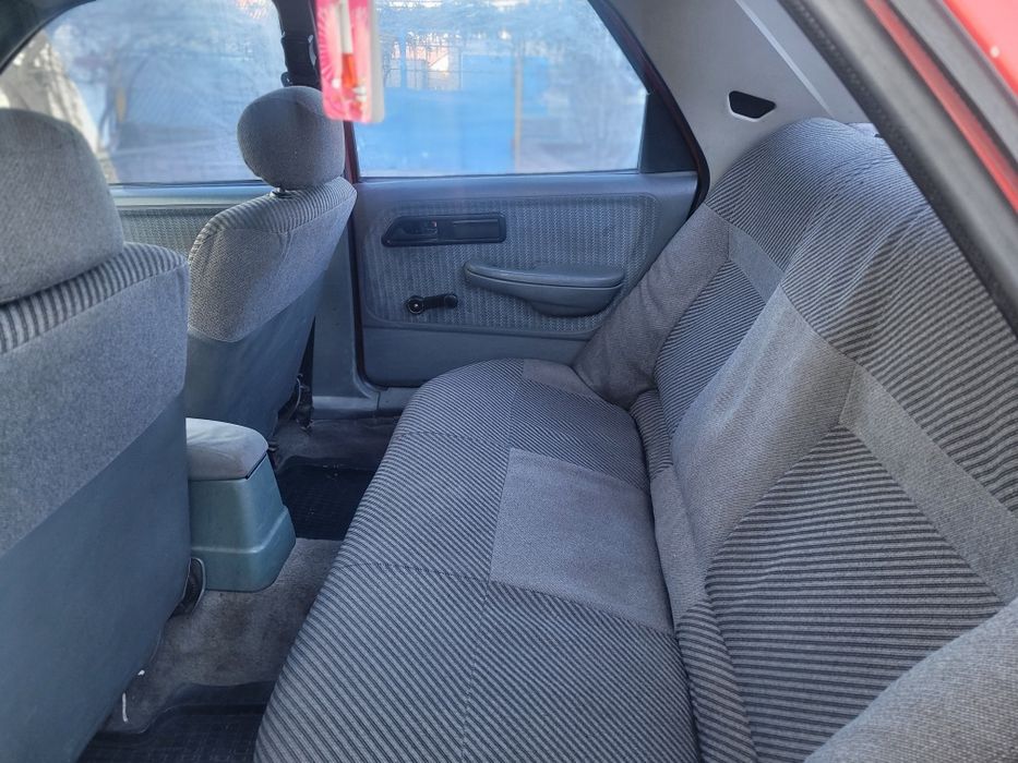 Ford Sierra  газ бензин 1.8 . Чудовий стан