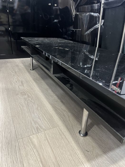 Mesa preta baixa ikea