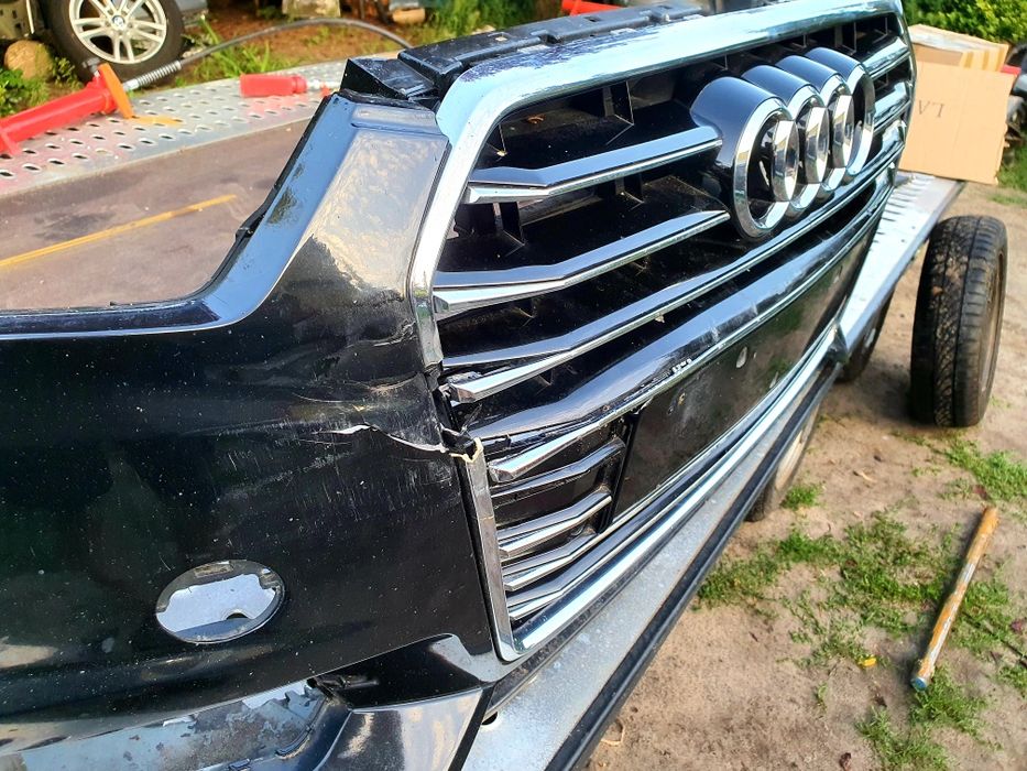 Zderzak przód przedni Audi A6 C7 S-Line Lift grill atrapa Logo kratka