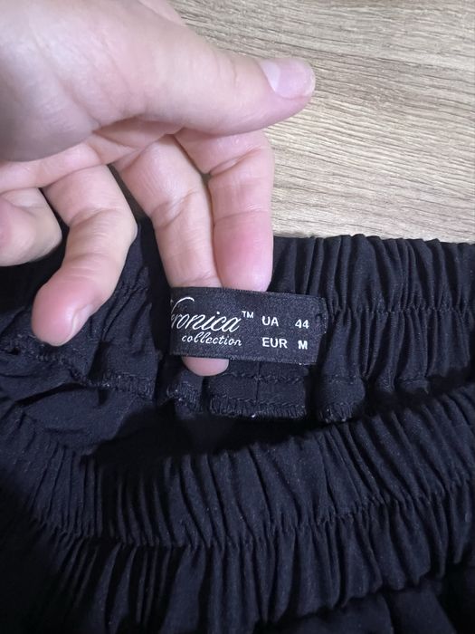 Чорна спідниця шорти