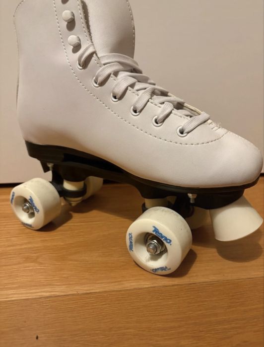 Patins 4 rodas Reno (brancos)