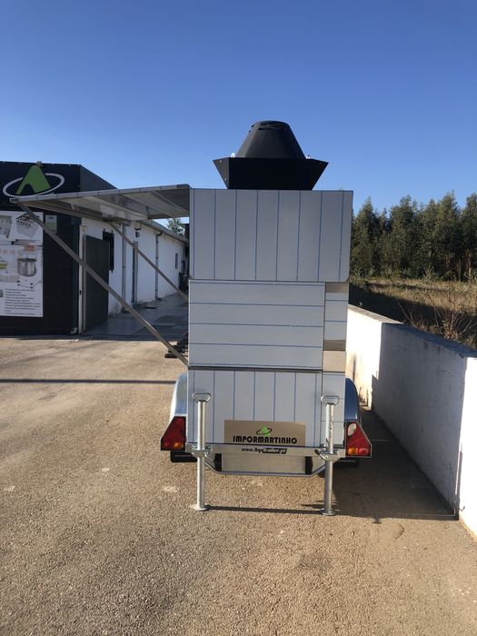 Churrasqueira Grelhador a Carvão para frango churrasco com Reboque